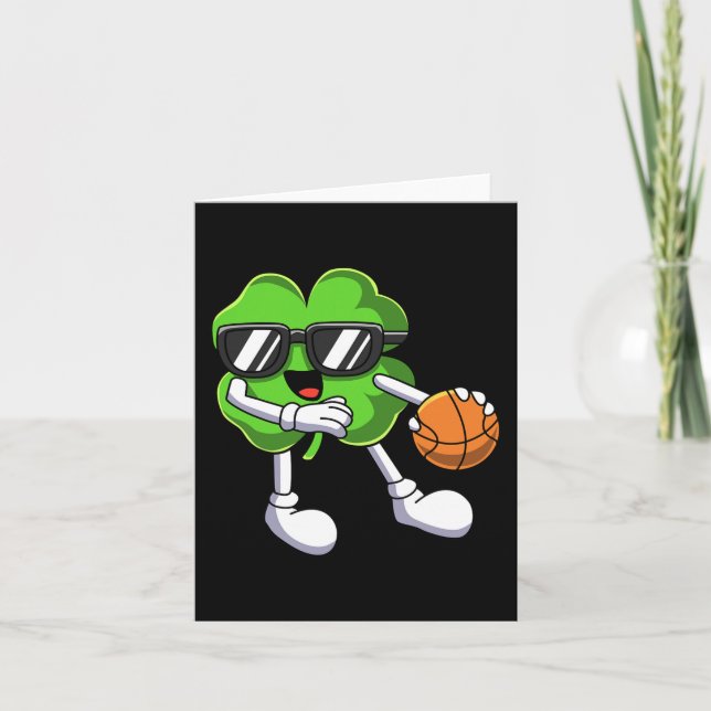 Roligt St patricks day Shamrock Spela Basketball B Kort (Framsida)