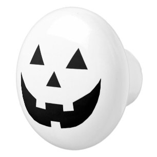 Roligt svartvit Jack o lantern pumpkin Halloween Knopp