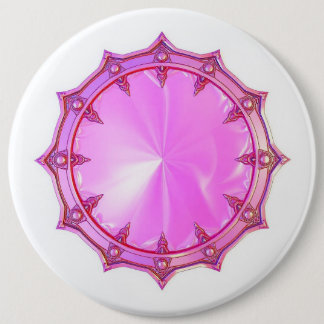 Roligt t-shirt för rosa-wooden- knapp