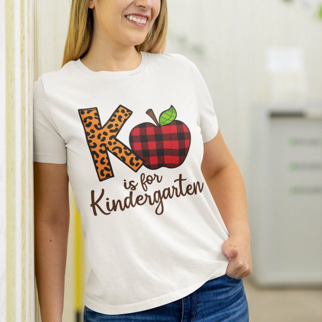 Roligt Teacher K är för Kindergarten Graphic T Shirt (Skapare uppladdad)
