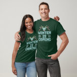 Roligt Vintern kommer att bli klar T Shirt<br><div class="desc">Gå in i helgdag med den här Roligten...  -... den vackra julskjortan! Perfekt för att matcha familjekonfigurationer har den en lekfull "Winter is Coming"-design,  anpassade med din familj namn. Mysigt,  festlig och fullt av helgdag cheer!</div>