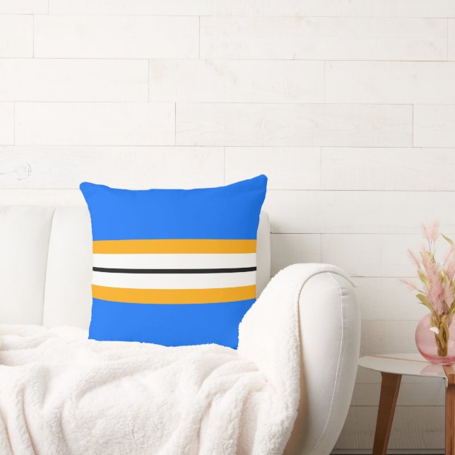 Roligt Wide Bright Blue Black White Gult Rand Kudde (Soffa)