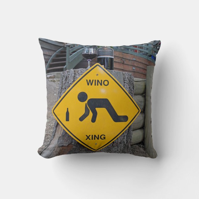 Roligt Wino Xing Pillow! Kudde (Framsida)