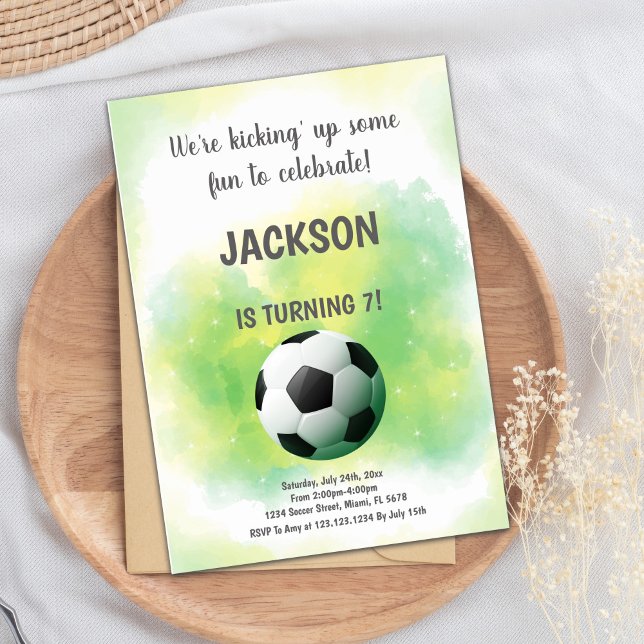 Roligtens fotbollstema inbjudningar (Cloud Yellow and green Soccer Birthday Invitations)