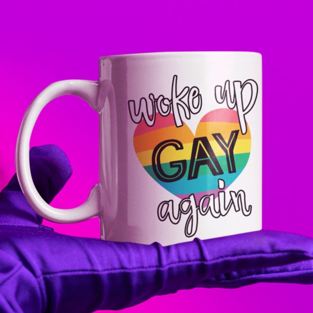 Roligtens självironiska lgbt-pride vaknade upp hom kaffemugg (Skapare uppladdad)