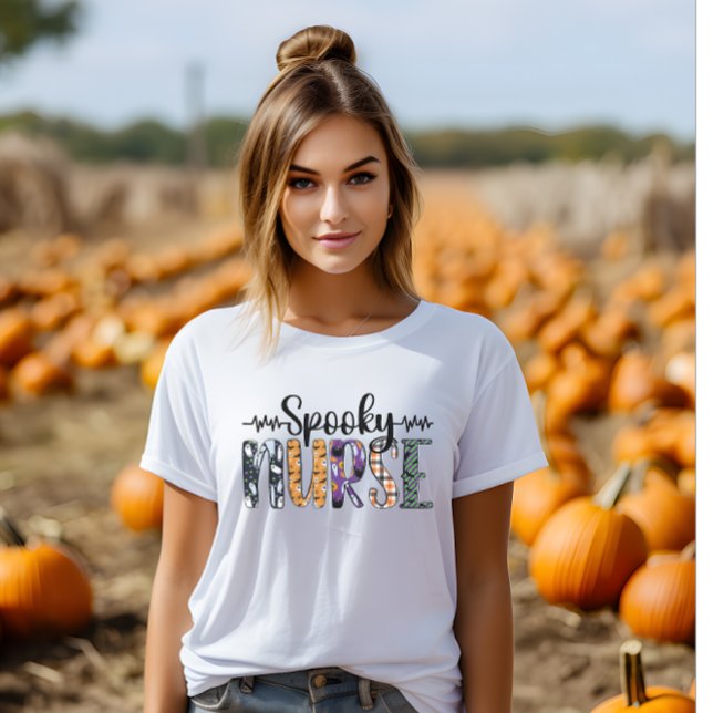 Roligtens typsnitt för Spooky Nurse Halloween-hjär T Shirt (Skapare uppladdad)