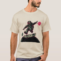Rollig rymddress som åker skateboard Teeshirt