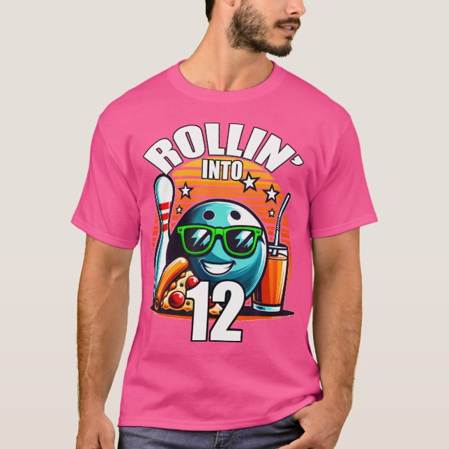 Rollin Into 12 Bowling Födelsedagsfest 12:e födels T Shirt (Framsida)