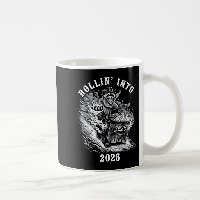 Rollin Into 2026 Raccoon Funny Dumpster Fire 2025  Kaffemugg (Höger)