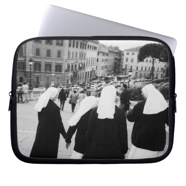 Rom Italien, Nunna Patrol! (NR) Laptop Sleeve (Framsidan)