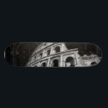Roman Colosseum med Architectural Teckning Skateboard Bräda 20,5 Cm<br><div class="desc">En bild av den romerska kolosseum som är fullgjord med arkitektoniskt teckning av stift. En av de sju nya världsdelarna,  stil i byggnaden,  påverkar fortfarande den moderna utformningen. En underbar gåva till någon som kärlek arkitektur eller studerar gammalt Rom.</div>
