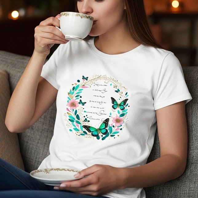 Romaner 8:28 Blommor och fjärilar T Shirt (Skapare uppladdad)