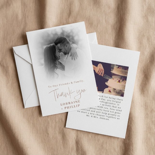 Romaniskt skript färg fotogradient bröllop tack kort (Romanic script colour photo gradient wedding thank you card.)