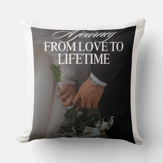  Romantic Anniversary Gift Cushion - Elegant Coupl Kudde (Framsida)