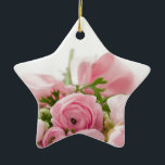 Romantic Bröllop Kärlek Soft Rosa Flower Bouquet Julgransprydnad Keramik<br><div class="desc">Romantic Bröllop Kärlek Soft Rosa Flower Bouquet</div>