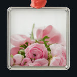Romantic Bröllop Kärlek Soft Rosa Flower Bouquet Julgransprydnad Metall<br><div class="desc">Romantic Bröllop Kärlek Soft Rosa Flower Bouquet</div>
