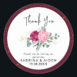 Romantic Burgundy Red |  ROSA GULD BLOMMIGT Runt Klistermärke<br><div class="desc">Den här designen har en geometrisk vattenfärgsbukett med realistisk eukalyptus,  gyllene nedfläckad löv,  grönt löv och ett "Tack"kalligrafi"-skript. Anpassa med din bröllop-information.</div>