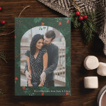 Romantic Christmas Arch Photo Green Mistletoe Vykort<br><div class="desc">Christmas kisses and holiday wishes abound with this festive and romantic mistletoe pattern postcard. Fill the modern arch with your favorite couple photo and add your custom Xmas message in white over the botanical green background.</div>