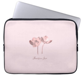 Romantic Dream Flowers – Pink Botanical Fantasy Laptop Fodral