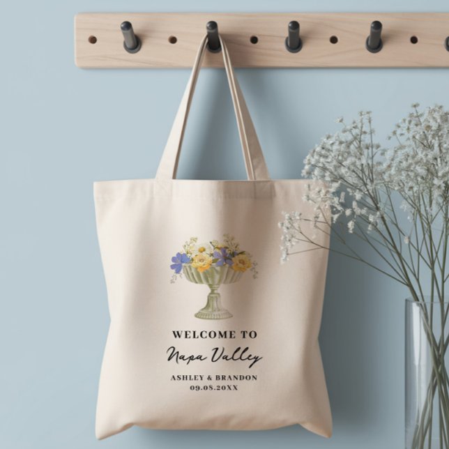 Romantic Flower Urn Hotel Wedding Welcome Tygkasse (Skapare uppladdad)