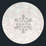 Romantic Glitter gnistra palepink Runt Klistermärke<br><div class="desc">Den glamorösa bakgrunden och snöflaken för trendig av elegant under vintern gör att glitter gnistra blek rosa och snöflake gör denna utformning mycket chic och finare. Sofistikerad och konstnärlig sammansättning av färg. Ett modernt, unikt grafiskt konstverk som skapats för dig. Du kan anpassa den här produkten genom att lägga till...</div>