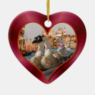Romantic Gondola Ride w/ Red Satin Background Julgransprydnad Keramik