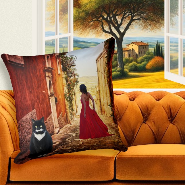 Romantic Italy Village Fine Art Pillow Kudde (Pillow featuring a painting of a lady in red in a romantic Italian village with a big tuxedo cat)