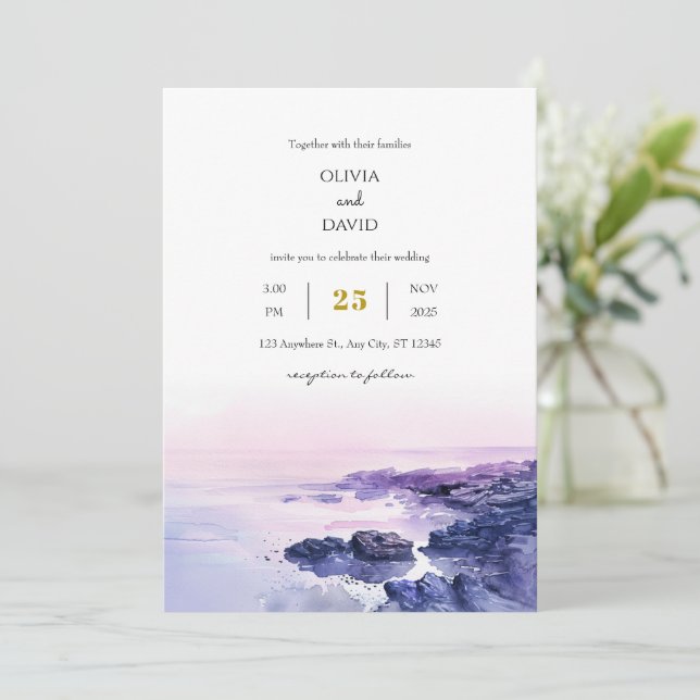 Romantic Lila Rocky Shoreline Dusk Beach Wedding Inbjudningar (Stående Fram)