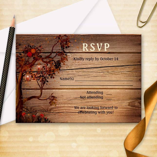 Romantic Ljus Fall Wedding OSA kort (RSVP card featuring an autumn tree with fall leaves, roses and candle lit lanterns on rustic wood)