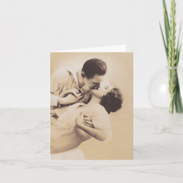 Romantic Love Couple Kissing vintage illustration Kort (Framsida)
