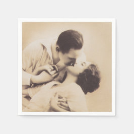 Romantic Love Couple Kissing vintage illustration Pappersservett