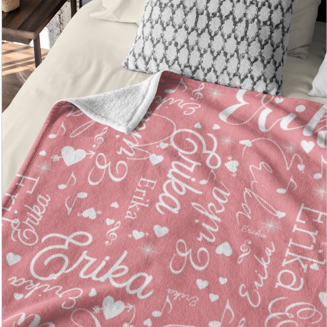 Romantic Namn Hearts upprepade kallvalsningar Fleecefilt (Skapare uppladdad)