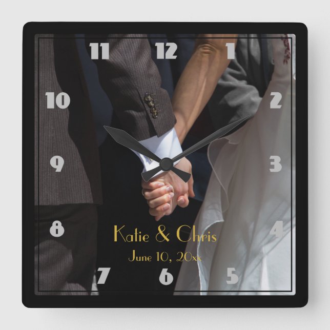 Romantic och Elegant bröllop par Holding Händer Fyrkantig Klocka (Framsida)