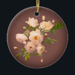 Romantic Ro Personlig Ornament<br><div class="desc">Romantiskt Ro på mörkens röda bakgrund,  personligens ornament.</div>