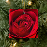 Romantic Röd ros i fullt bloom Julgransprydnad Keramik<br><div class="desc">Romantic Röd ros i fullt bloom</div>