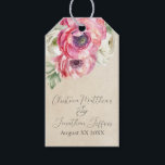 Romantic Rustic Rosa & White Ranunculus Presentetikett<br><div class="desc">De romantiska märkrna i vintage stil har en strålande papper utformning med vattenfärgsvita och rosa ranunculus-blommor. En ömtålig blommigt av ranunculus och grey bildas på högerna grund. Proverna namn med ett nytt par och bröllop skrivs ut i den översta delen. Du kan anpassa presentens märkre så att de innehåller egna...</div>