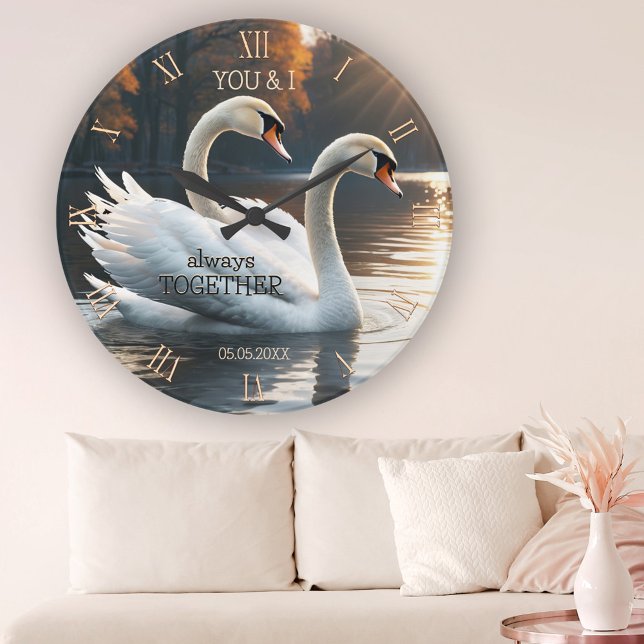 Romantic Svanar Bröllop Rund Klocka (Wedding wall clock featuring a painting of two swans with optional classic Roman clock numbers)