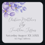 Romantic Watercolor Lilac Flowers on Lila Fyrkantigt Klistermärke<br><div class="desc">Den här anpassningsbarna har ett romantiskt bröllop-tema. Bakgrunden är en enkel och elegant,  mjuk lila färg med vattenfärgsblommor av lila,  lilac-blommor som gränsar till överkanten.</div>