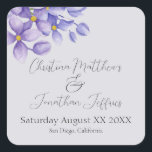 Romantic Watercolor Lilac Flowers on Lila Fyrkantigt Klistermärke<br><div class="desc">Den här anpassningsbarna har ett romantiskt bröllop-tema. Bakgrunden är en enkel och elegant,  mjuk lila färg med vattenfärgsblommor av lila,  lilac-blommor som gränsar till överkanten.</div>