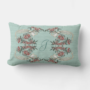 Romantik i Silke med Monogram Aqua Lumbarkudde