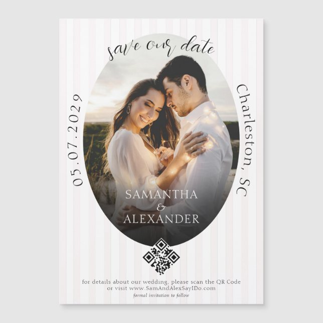 Romantisk 1 Foto Klotter QR-kod Spara datumet Magnetisk Inbjudningskort (Framsida)