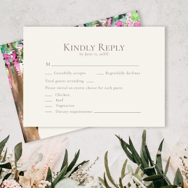 Romantisk akvarell Akacia Bröllop RSVP-kort Tack Kort (Romantic Watercolor Acacia Wedding RSVP Card on a boho table full with flowers and greens.)