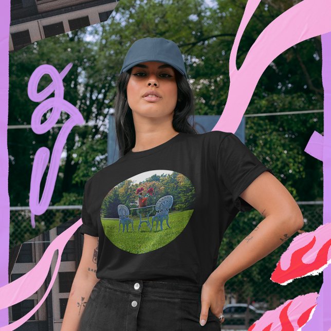 Romantisk äng för kärleksträdgårdsbord blommor tröja (Meadow of Love T-Shirt)