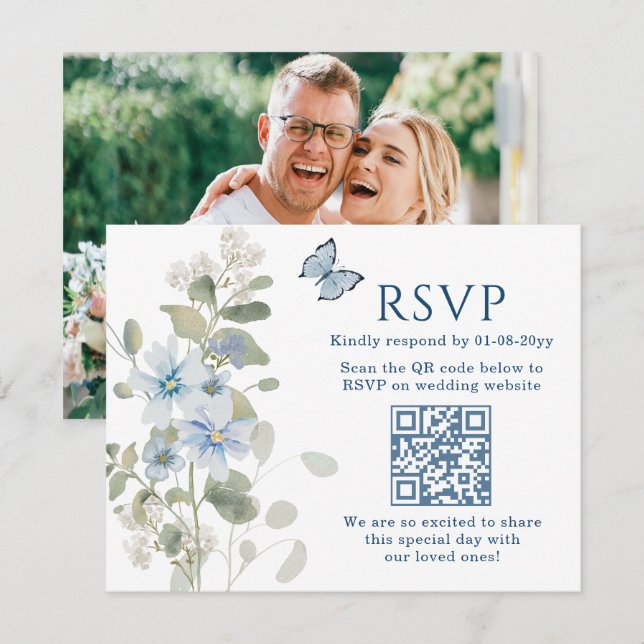 Romantisk Blå Blommig QR-kod Bröllops-RSVP OSA Kort (Fram/baksida)