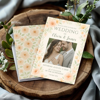 Romantisk Blommigt Bröllop med Soft Peach Ro Inbjudningar