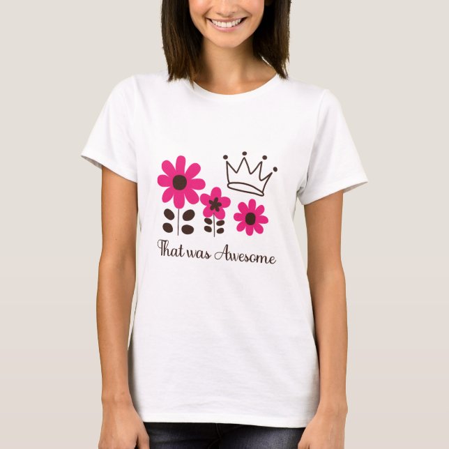 Romantisk Blommigt design med svart bakgrund T Shirt (Framsida)