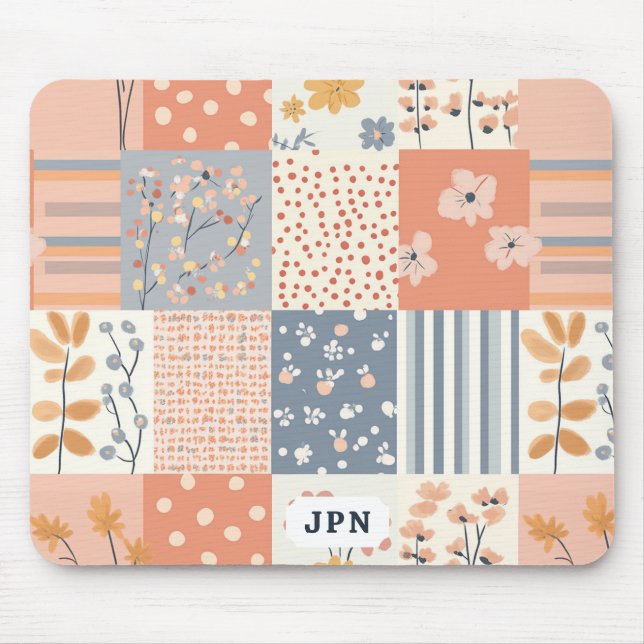 Romantisk blomsterpatchwork i rosabränd och elfenb musmatta (Framsidan)