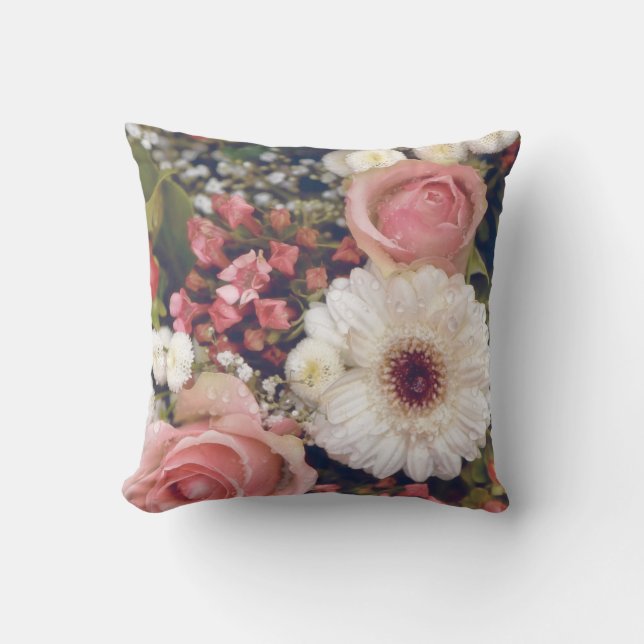Romantisk bukett med rosa rosor kudde (Framsida)