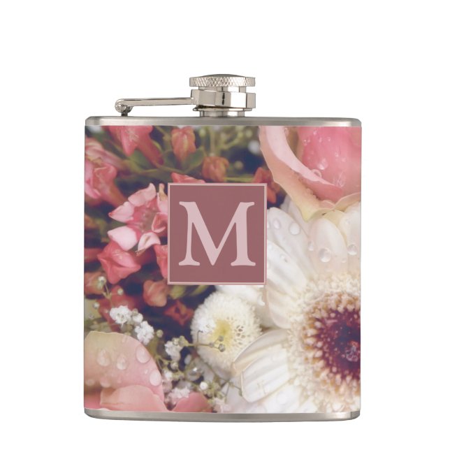 Romantisk bukett med rosa rosor och monogram fickplunta (Framsidan)