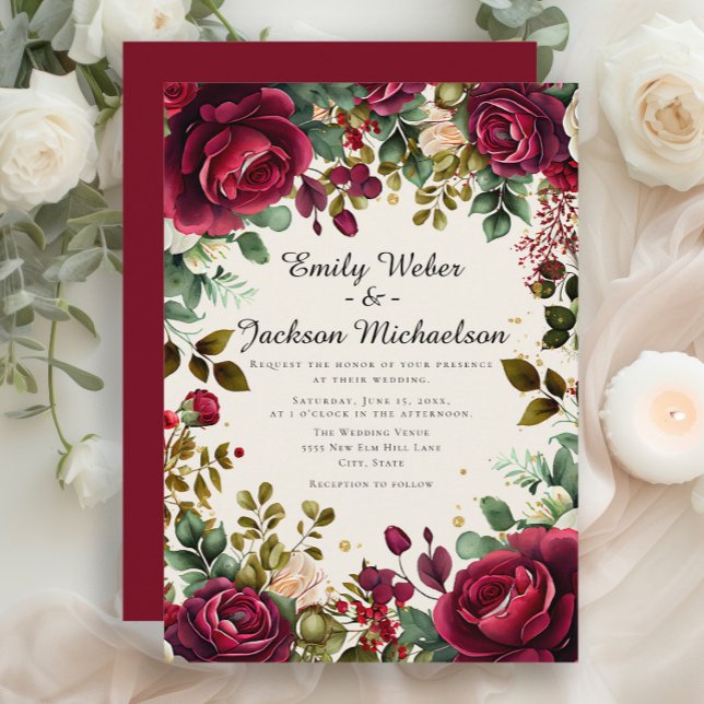 Romantisk burgunderblommig bröllopsskrift inbjudningar (Burgundy / red roses and greenery wedding invitation)